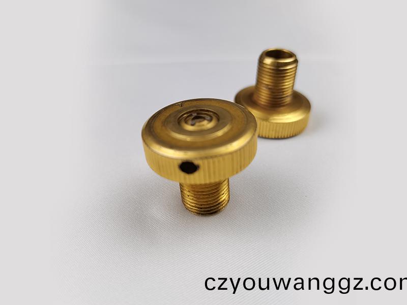 得(de)人(ren)精(jing)工爲電子行業(ye)提供吸(xi)嘴(zui)、颳刀、測試平(ping)檯、分(fen)選盤(pan)等
